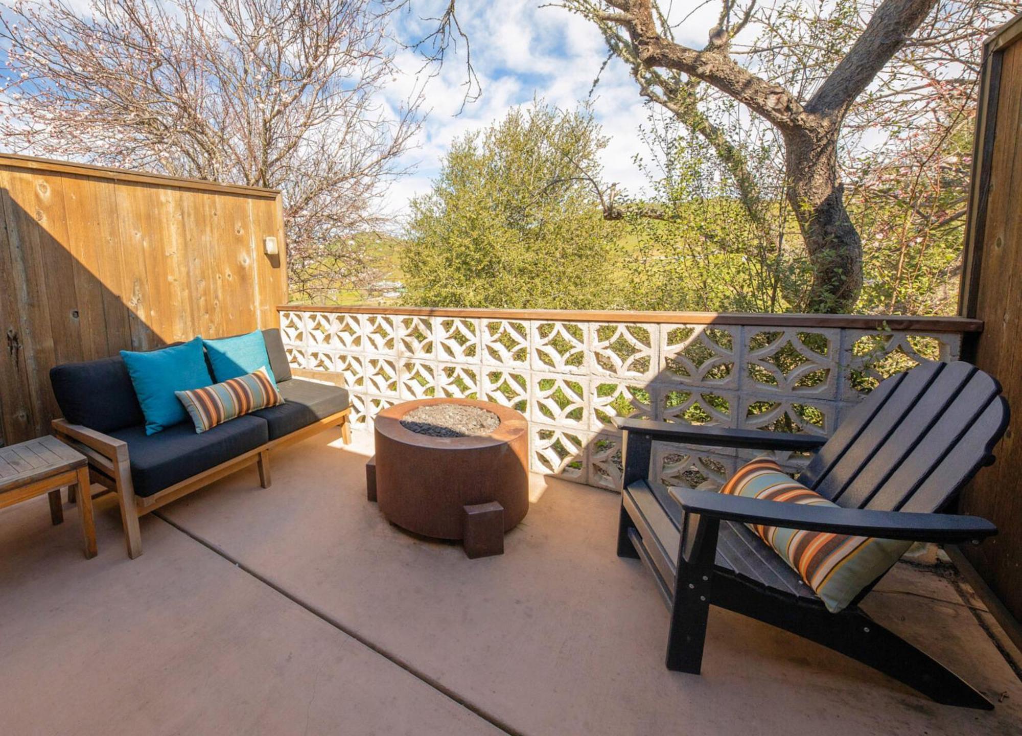 Skyview Los Alamos - 21 & Over Pool Exterior photo